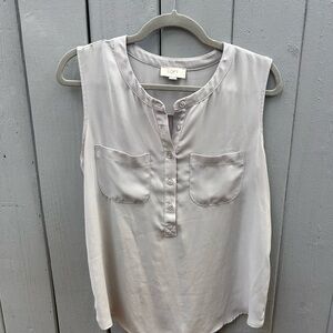 LOFT Women's Light Gray Sleeveless Blouse